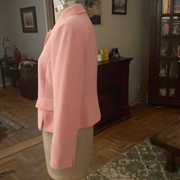 Tahari ASL (Arthur S. Levine) gorgeous beautiful pink color short blazer. - Picture 3 of 13